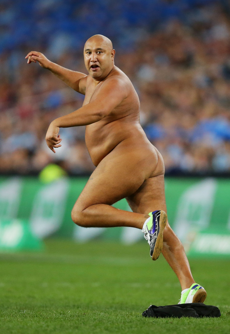 Illustration for article titled Giant, Hairless Streaker Joins Australia's Biggest Rugby League Match